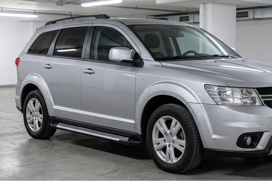 Fiat Freemont 2011–2016 Sidosteg Line (2 st, aluminium) Image