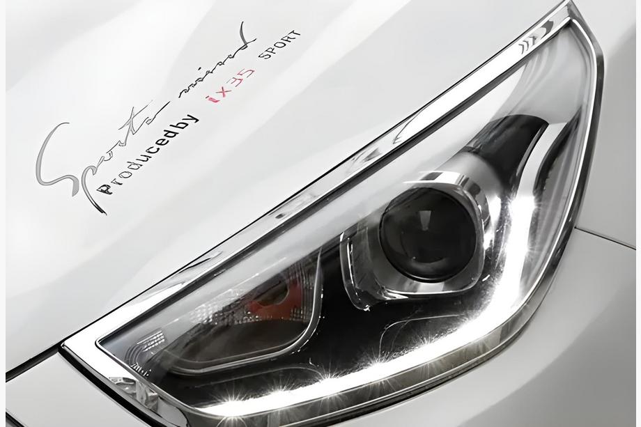 Hyundai IX-35 2010–2015 Kromade strålkastarlistor (2013-2015, 2 st, plast) Image
