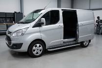 Ford Custom 2013–2022 Sidosteg Tayga Grey (2 st, aluminium) foto 1