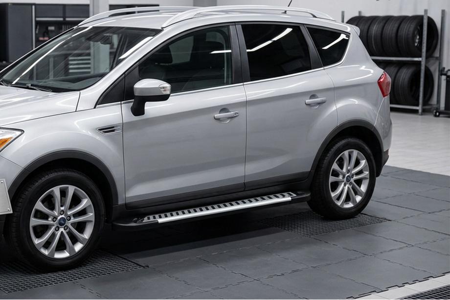 Ford Kuga 2008–2013 Sidosteg Line (2 st, aluminium) Image