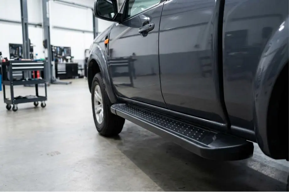Ford Ranger 2007–2011 Sidosteg Allmond Black (2 st, aluminium) Image