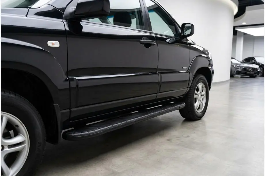 Kia Sportage 2004–2010 Sidosteg Bosphorus Black (2 st, aluminium) Image