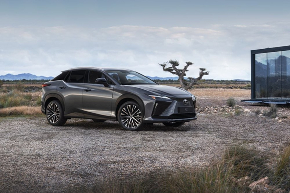Test av Lexus RZ 300e: Premium elektrisk crossover