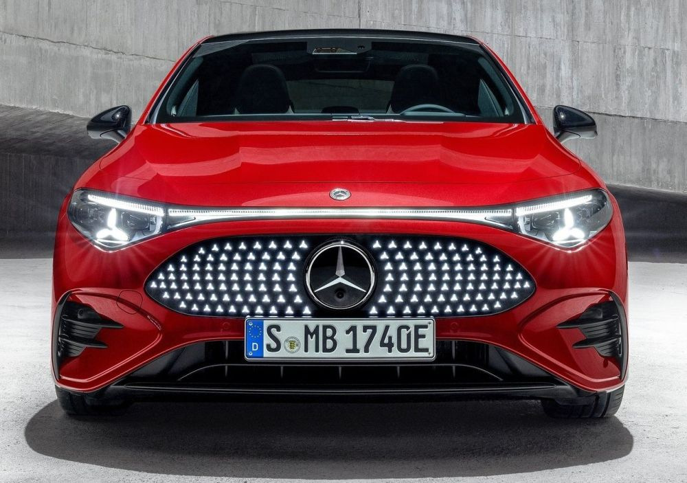 Test av Mercedes-Benz CLA EQ 2025 sedan: Elektrisk premiumkompakt