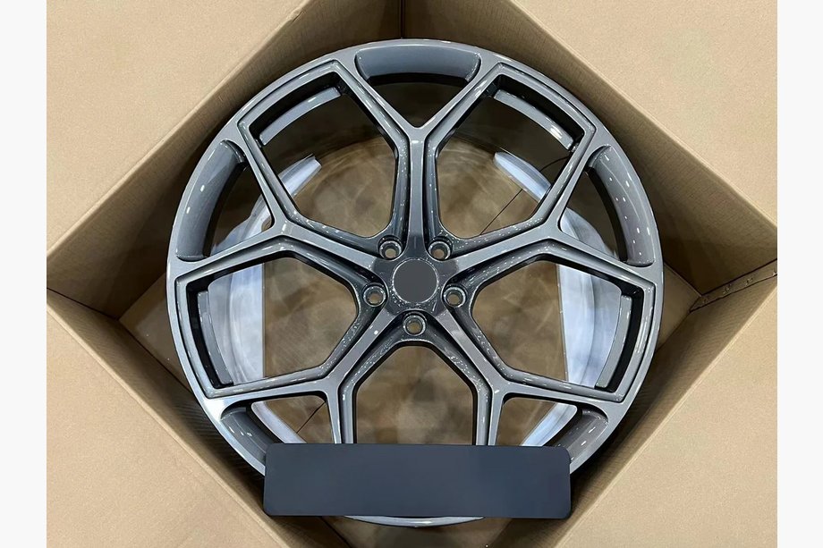 Audi Q8 2018– Smidda fälgar OEM R22 V1 (4 st) Image