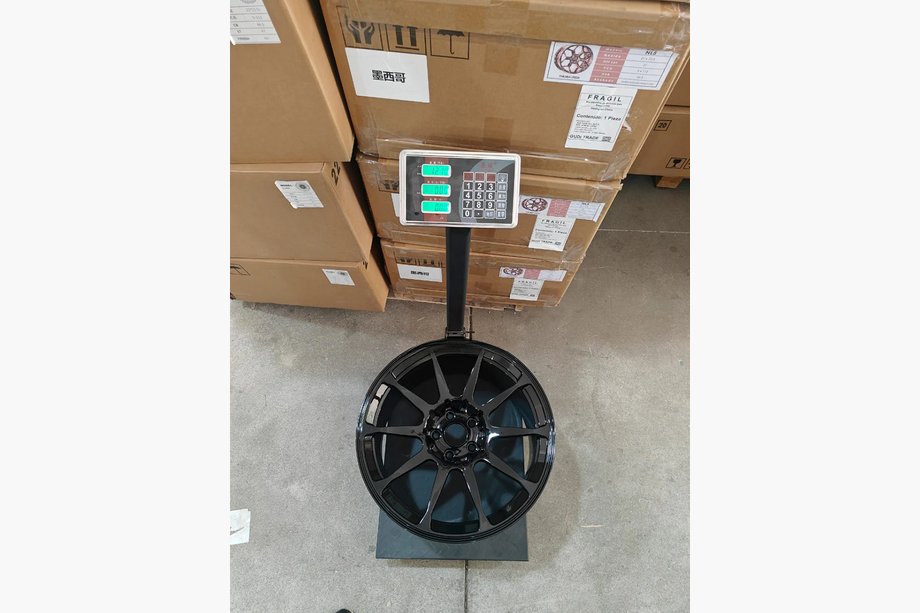 Audi A8 2018– Smidda OEM-fälgar R19 (4 st) Image