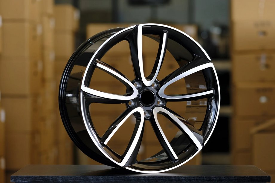 Bentley Bentayga 2015–2025 Smidda fälgar OEM R23 V2 (4 st) Image