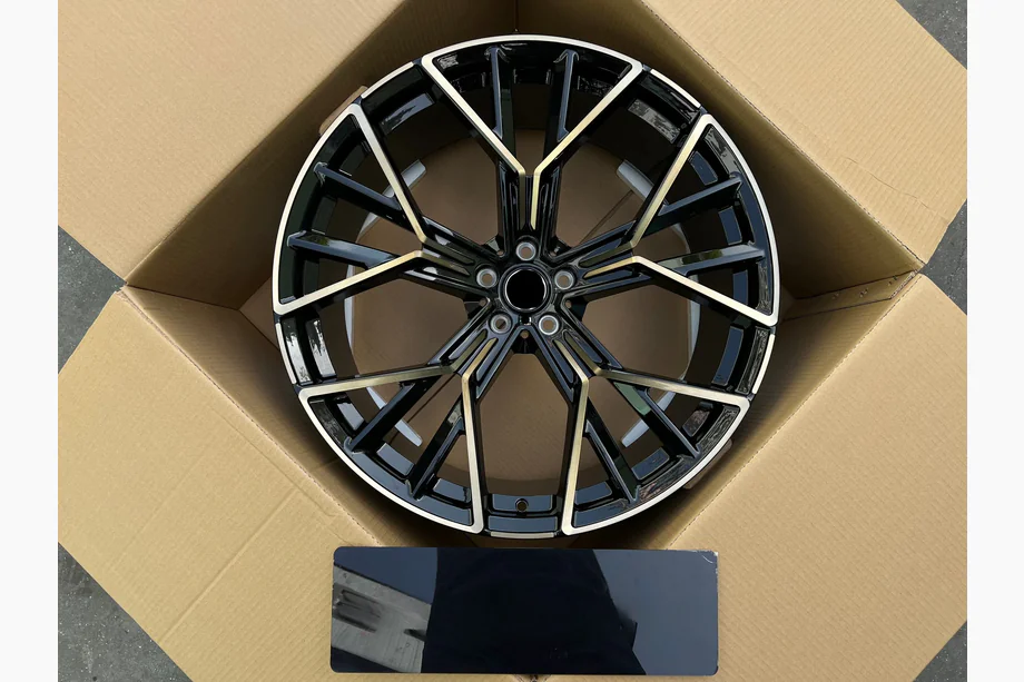 BMW 7-serien G11/G12 2015–2022 Smidda OEM-fälgar R24 (4 st) Image