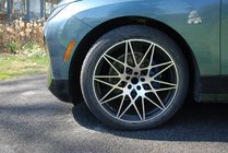 BMW iX (I20) 2022– Smidda OEM-fälgar R22 (4 st) foto 5