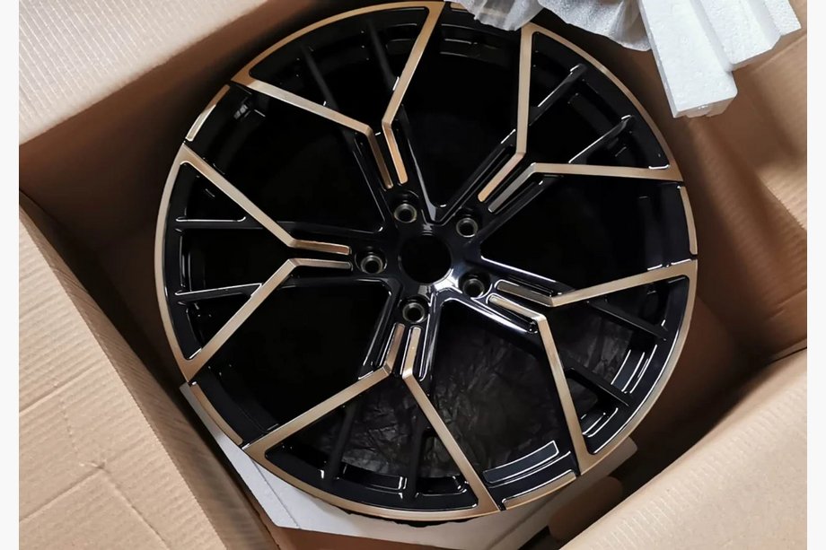 BMW 8-serie G14/G15/G16 2018– Smidda OEM-fälgar R20 V1 (4 st.) Image