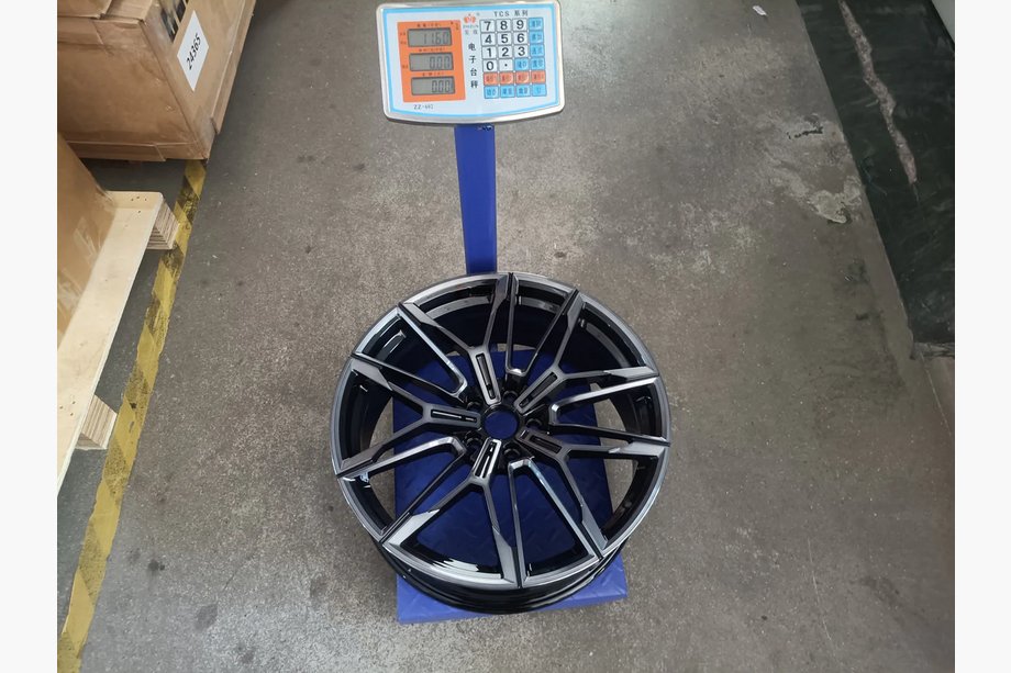 BMW 4-serien G22/23/26 2020– Smidda OEM-fälgar R20 V3 (4 st) Foto 11