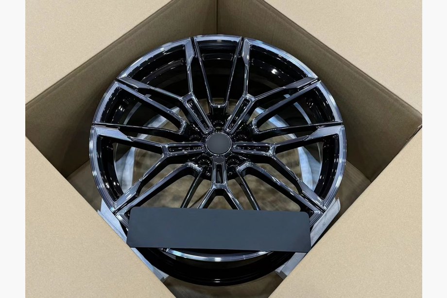 BMW 4-serien G22/23/26 2020– Smidda OEM-fälgar R20 V3 (4 st) Foto 3