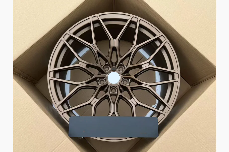 BMW 4-serien G22/23/26 2020– Smidda OEM-fälgar R19 R20 V5 (4 st) Image