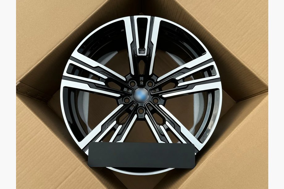BMW 7-serie G70/G71 2022– Smidda OEM fälgar R20 (4 st) Image