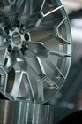 BMW 5/i5-serie G60/G60E/G61 2023– Smidda fälgar OEM R22 V2 (set om 4) foto 10