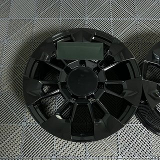 Smidda fälgar OEM R22 V2 (set om 4) BMW XM G09 2022– foto 1