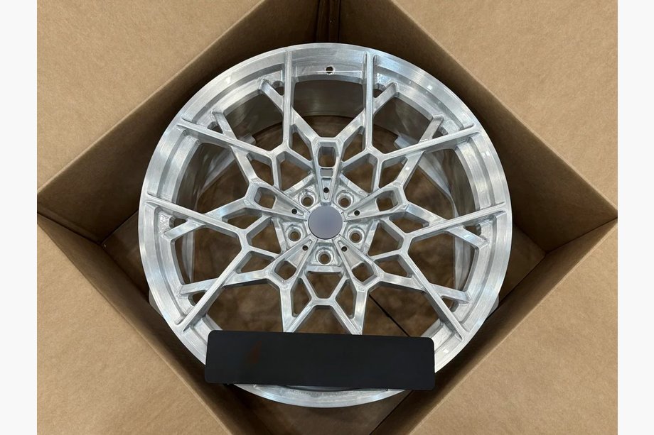 BMW 7-serie G70/G71 2022– Smidda fälgar OEM R22 V2 (set om 4) Image
