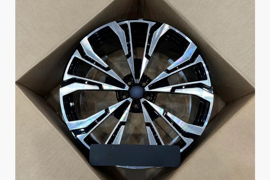 BMW X7 G07 2019– Smidda fälgar OEM R23 V3 (4 st) Image