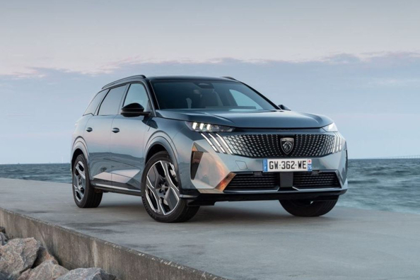 Test av hybrid Peugeot 5008 i tredje generationen