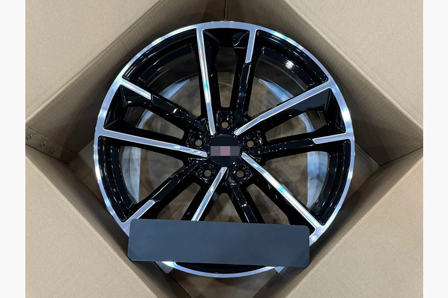 Cadillac CTS 2013–2019 Smidda OEM-fälgar R19 (4 st) Image