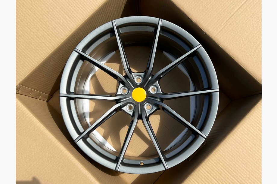 Ferrari 488 GTB 2015–2019 Smidda OEM-fälgar R20 V1 (4 st.) Image