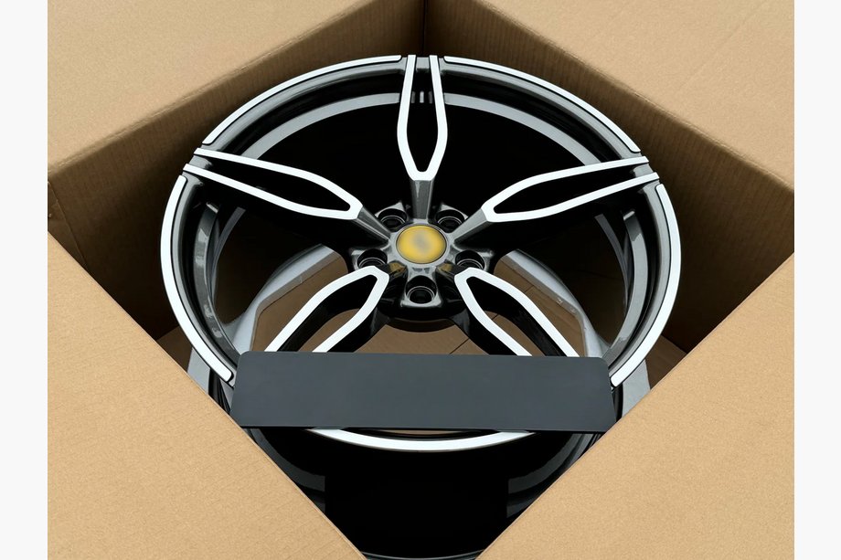 Ferrari 458 Italia 2009–2015 Smidda OEM-fälgar R20 V2 (4 st) Foto 5