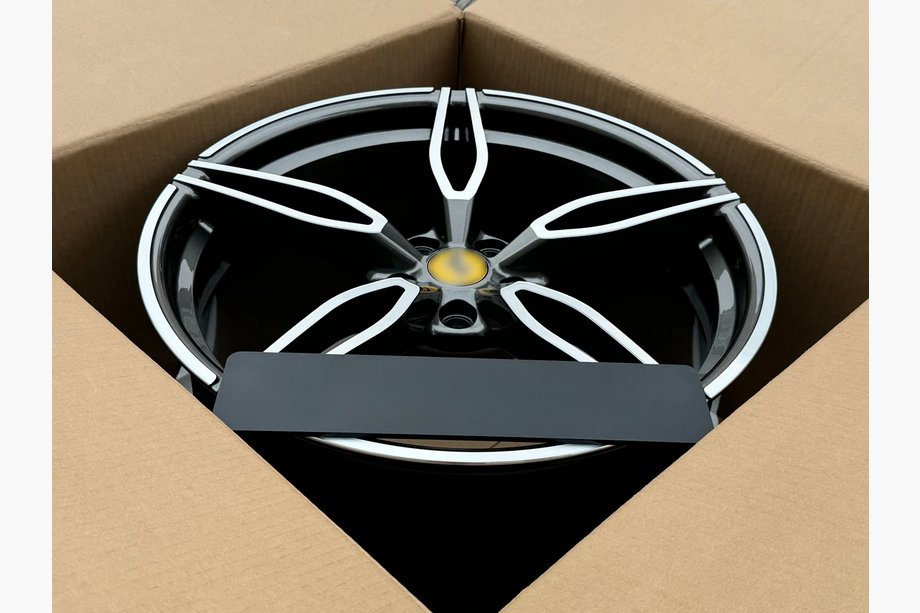 Ferrari 458 Italia 2009–2015 Smidda OEM-fälgar R20 V2 (4 st) Foto 6