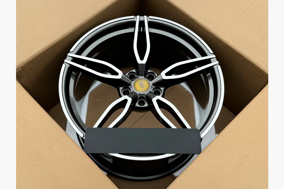 Ferrari 458 Italia 2009–2015 Smidda OEM-fälgar R20 V2 (4 st) Foto 3