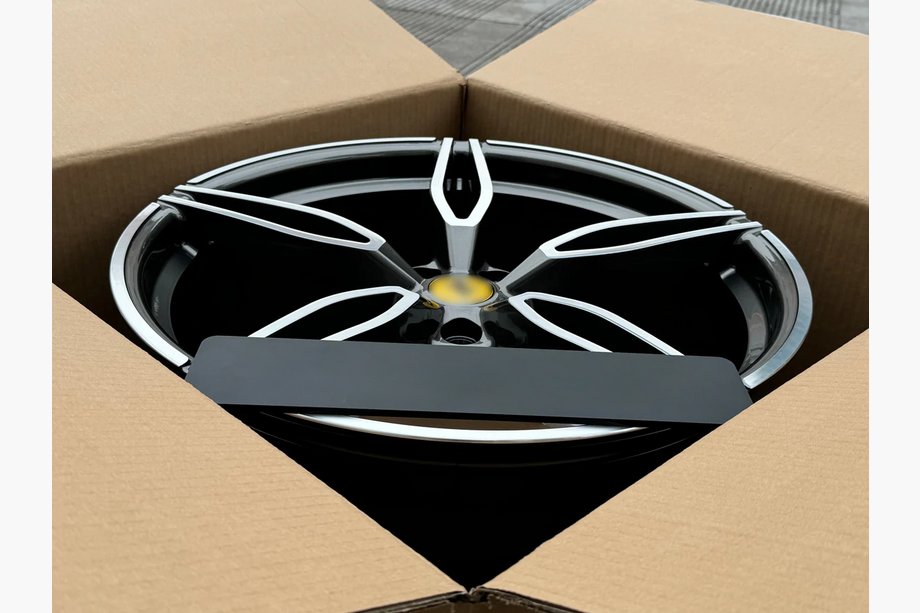 Ferrari 458 Italia 2009–2015 Smidda OEM-fälgar R20 V2 (4 st) Foto 8