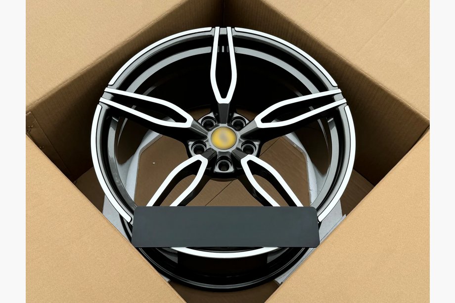 Ferrari 458 Italia 2009–2015 Smidda OEM-fälgar R20 V2 (4 st) Foto 4