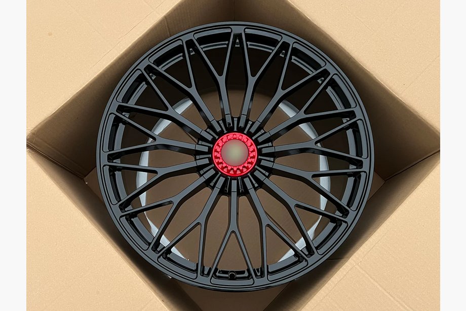 Lamborghini Aventador 2011–2022 Smidda OEM-fälgar R20/R21 V4 (4 st) Image