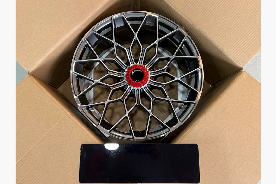 Lamborghini Huracan 2014– Smidda OEM-fälgar R20 R21 V1 (4 st) Image