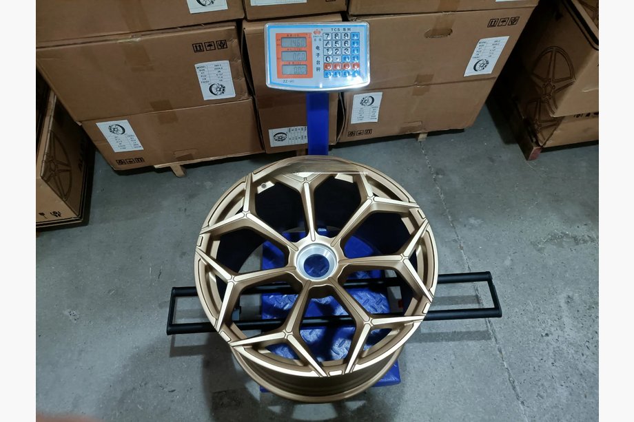 Lamborghini Aventador 2011–2022 Smidda OEM-fälgar R20/R21 V8 (4 st) Foto 11