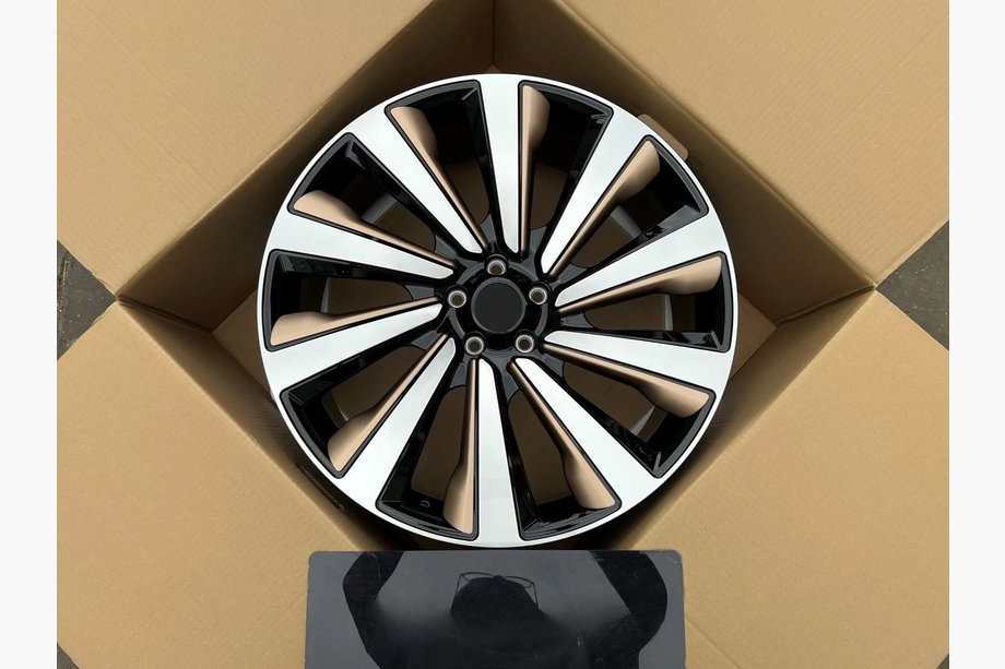 Range Rover V L460 2021– Smidda OEM R24 V4 fälgar (4 st) Image