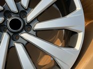 Range Rover V L460 2021– OEM smidda fälgar R23 R24 V2 (4 st) foto 5