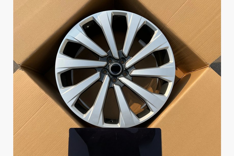 Range Rover V L460 2021– OEM smidda fälgar R23 R24 V2 (4 st) Image