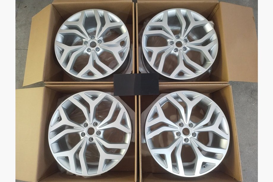 Range Rover Evoque 2018– Smidda OEM fälgar R20 (4 st) Image