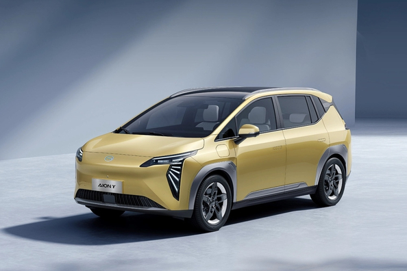 Test av den elektriska crossovern GAC Aion Y Plus