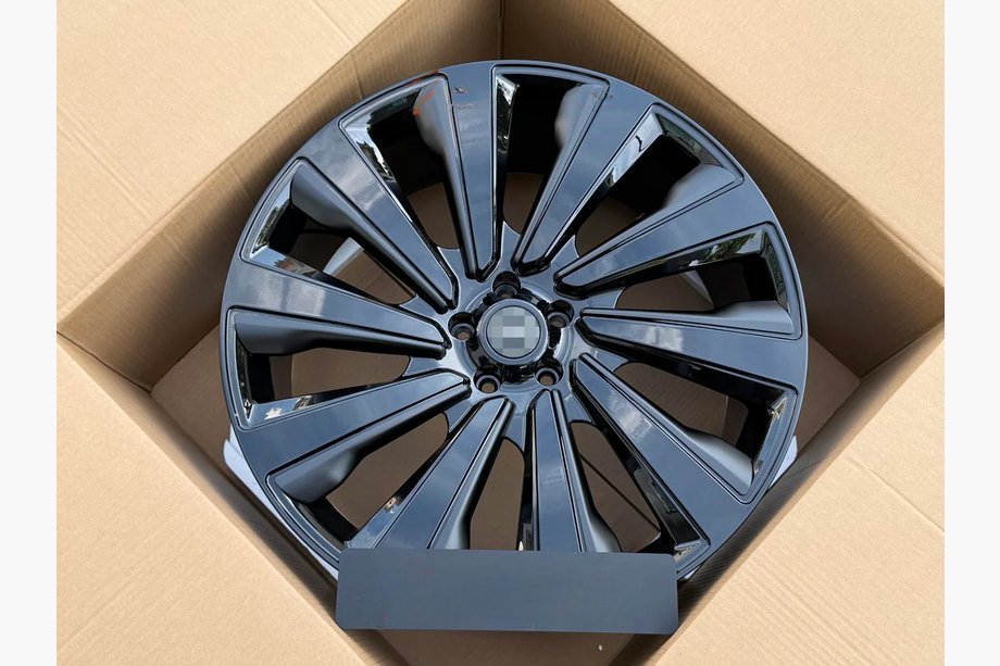 Range Rover V L460 2021– Smidda fälgar OEM R24 V8 (4 st) Image