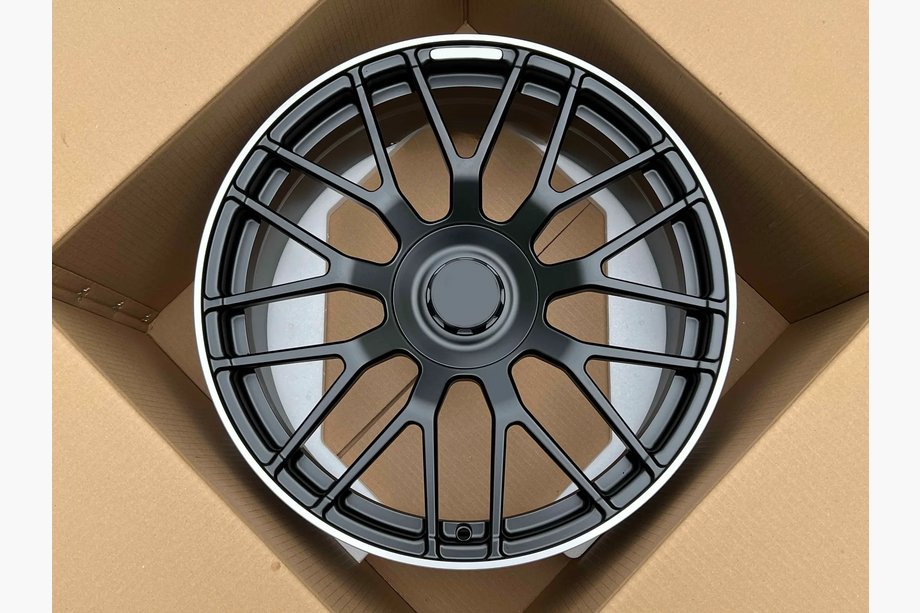 Mercedes C-class W205 2014–2021 Smidda OEM-fälgar R19 V1 (4 st) Image