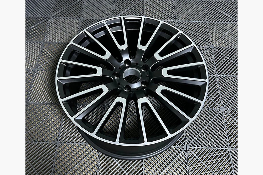 Mercedes G class W465 2025– Smidda OEM-fälgar R22 V9 (4 st) Foto 2
