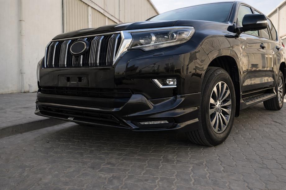Toyota Land Cruiser Prado 150 2009–2023 Frontläpp till främre stötfångare TRD (2017-) Svart färg Foto 2