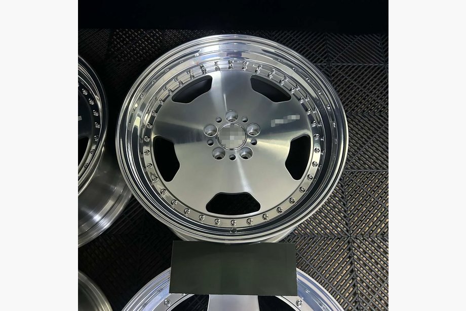 Mercedes SL R230 2001–2011 Smidda OEM-fälgar R19 (4 st) Image