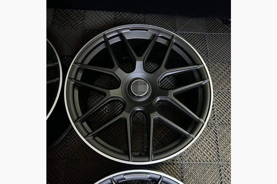 Mercedes GLE W167 2018– Smidda fälgar OEM R22 V4 (4 st) Image