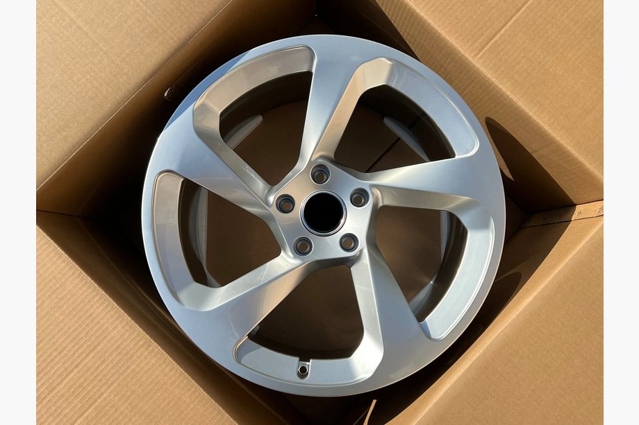 Porsche 911 (992) 2018– Smidda OEM-fälgar R20/R21 V11 (4 st) Image
