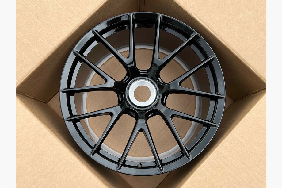Porsche 911 (992) 2018– Smidda OEM-fälgar R20 R21 V12 (4 st) Image