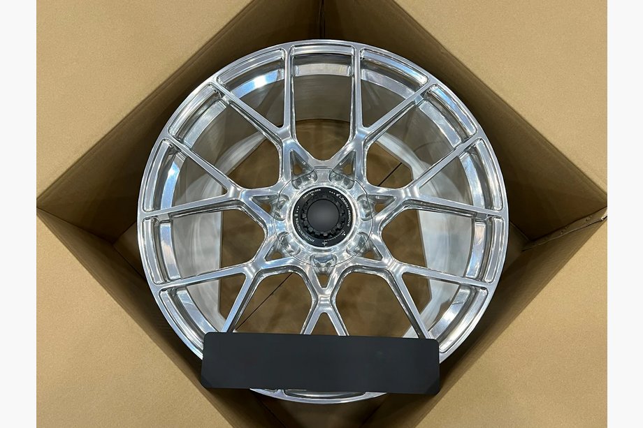 Porsche 911 (992) 2018– Smidda OEM-fälgar R20 R21 V16 (4 st) Image