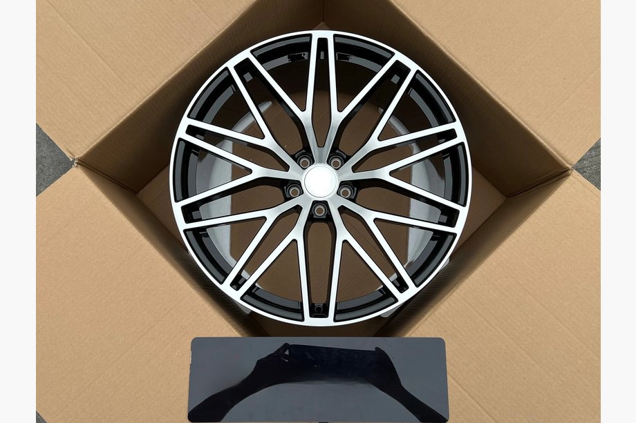 Porsche Macan 2014–2024 Smidda fälgar OEM R21 V2 (4 st) Image