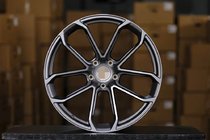 Porsche Macan 2014–2024 OEM smidda fälgar R18 (4 st) foto 1