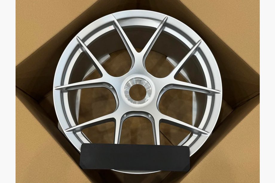 Porsche 911 (992) 2018– Smidda OEM fälgar R20 R21 V35 (4 st) Image